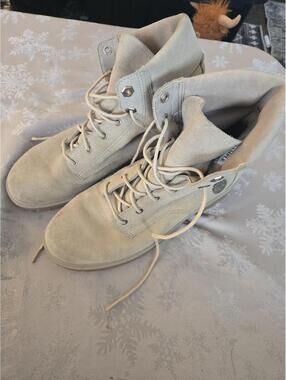 Timberland Women's Grey Suede Sample Tag Boots Size US 7